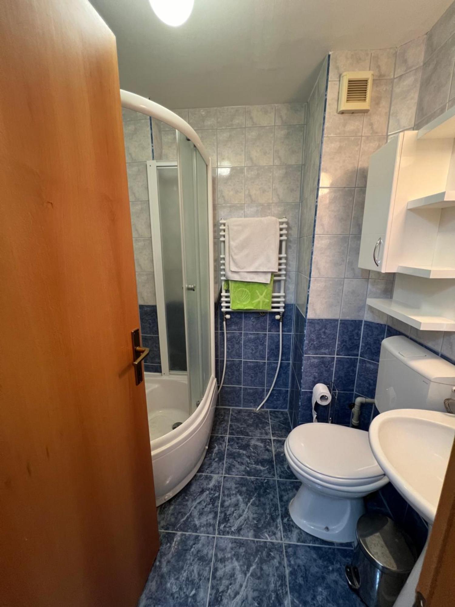 Karas Apartments Скопье Экстерьер фото