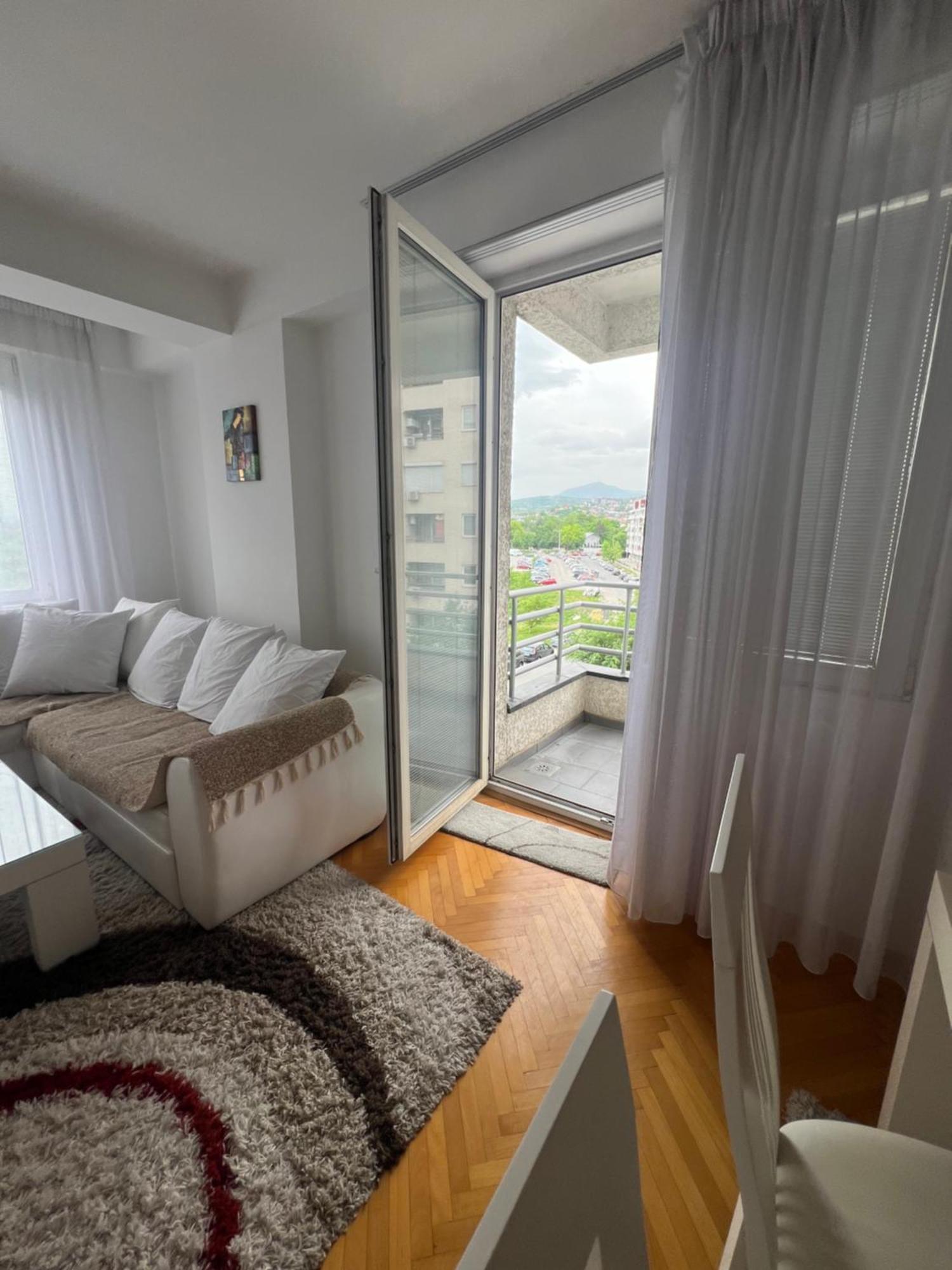 Karas Apartments Скопье Экстерьер фото
