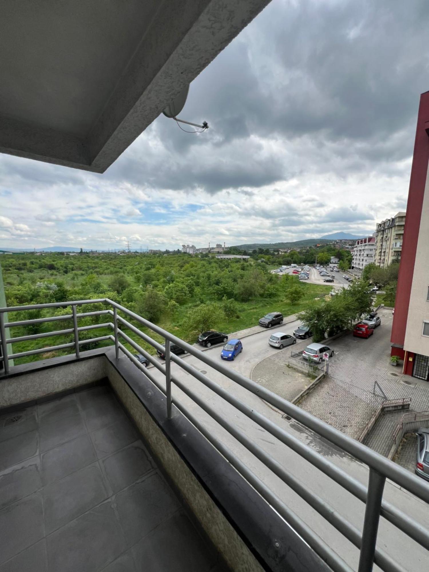 Karas Apartments Скопье Экстерьер фото